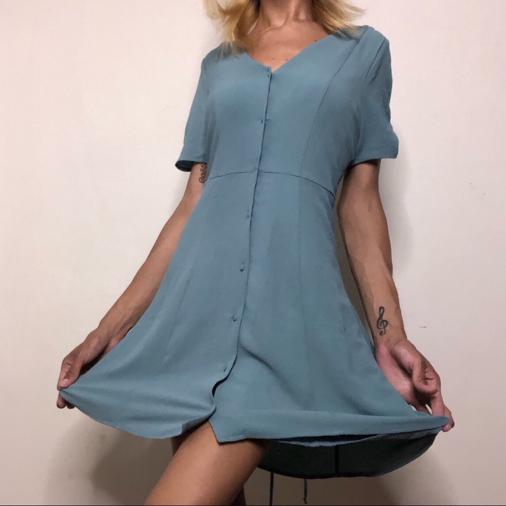 Vintage 80s powder blue/green button/tie dress